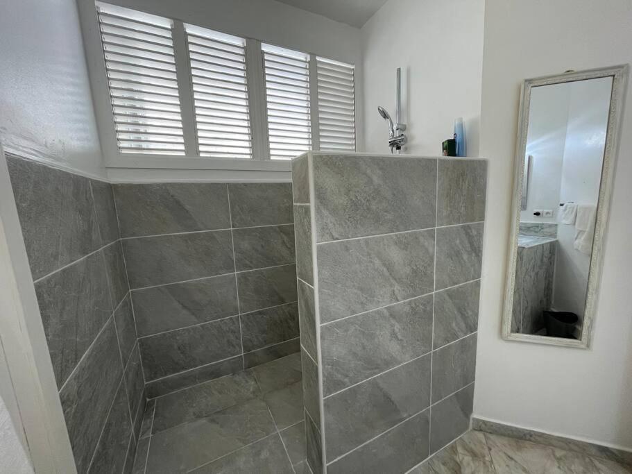 Appart Adorable Proche De La Baie Orientale, Idolem Residence Unite 2 - 57 Rue Du Mont Vernon 1 كول دي ساك المظهر الخارجي الصورة