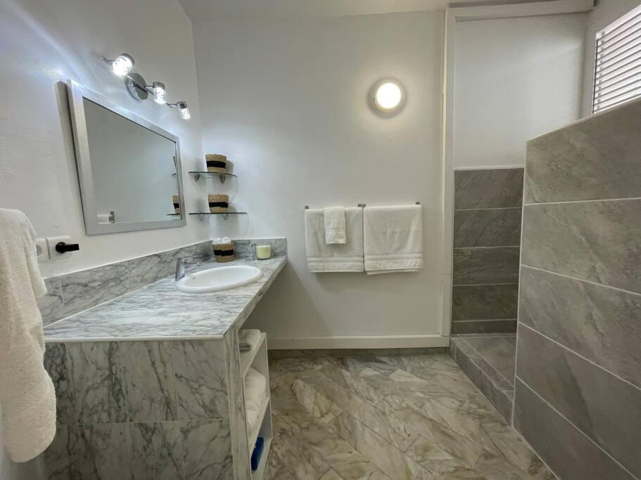 Appart Adorable Proche De La Baie Orientale, Idolem Residence Unite 2 - 57 Rue Du Mont Vernon 1 كول دي ساك المظهر الخارجي الصورة